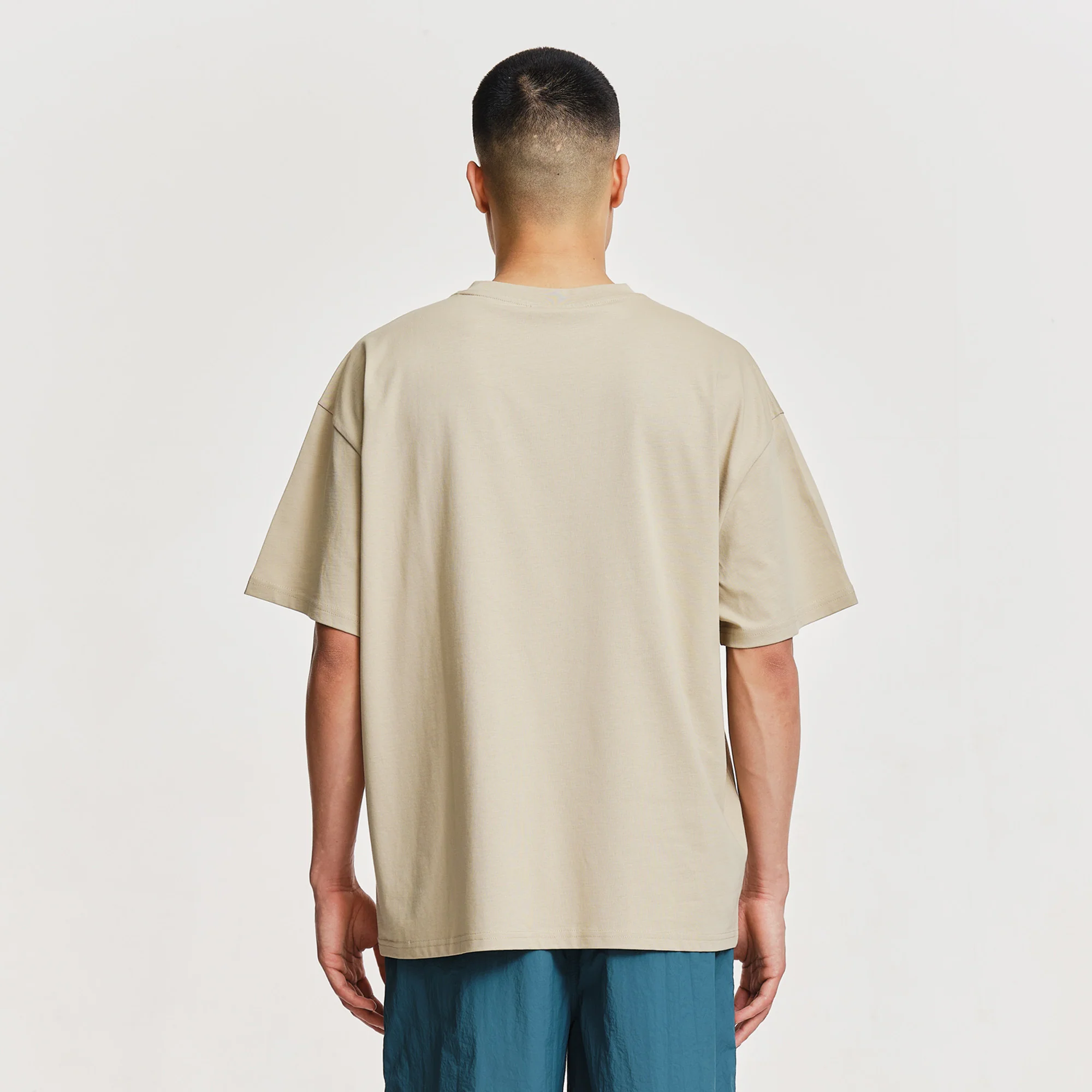 Fumo Oversized T-Shirt Greige - Image 3